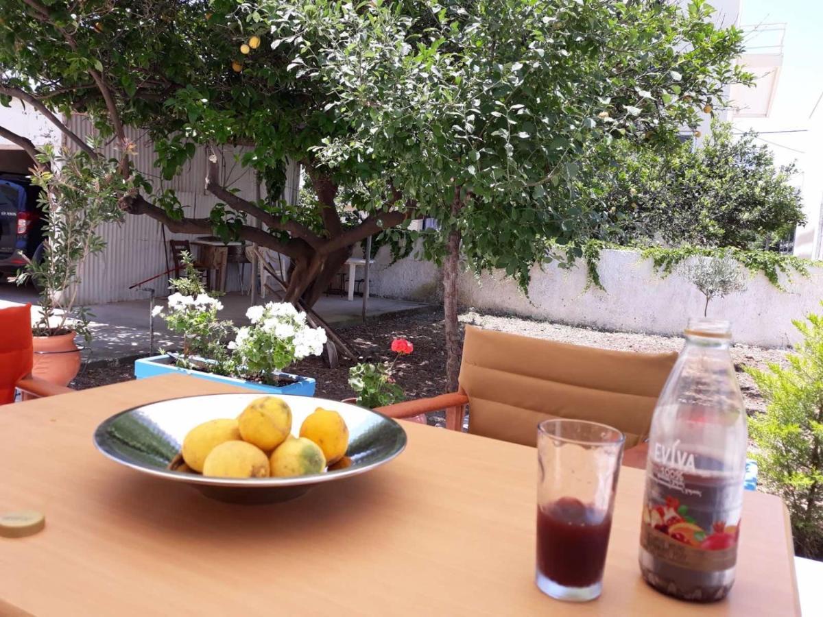 Marble Cool 2-Bedroom Down Town Yard House Kissamos Bagian luar foto