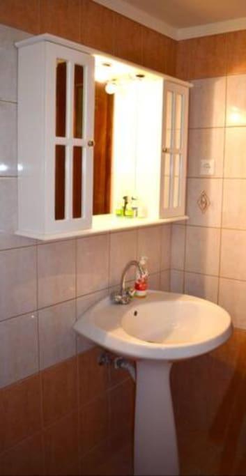 Marble Cool 2-Bedroom Down Town Yard House Kissamos Bagian luar foto