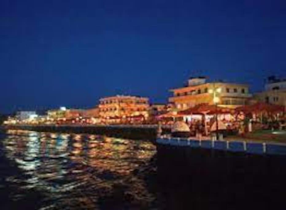Marble Cool 2-Bedroom Down Town Yard House Kissamos Bagian luar foto